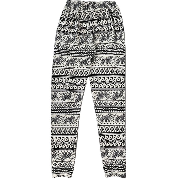 Kathy one size cream & black tribal elephant soft, thin leggings - Picture 5 of 11